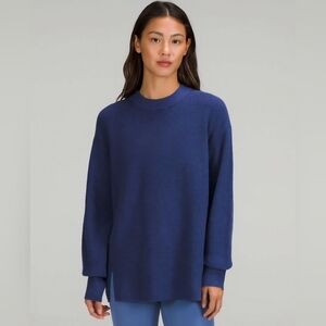 Lululemon | Merino Wool-Blend Crewneck Sweater in 'Heathered Psychic', Size 4